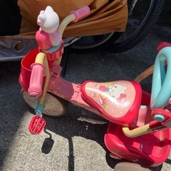 女児 三輪車 ハローキティの画像