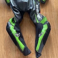 レーシングスーツの画像