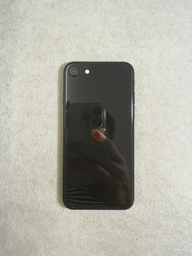 BランクiPhone SE(第2世代) 64GB