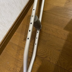 アルミ製 松葉杖 2本セット 高さ調整可能の画像