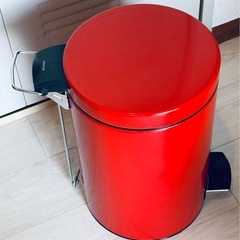 お値下げ！【ブラバンシア】ペダル式ゴミ箱　ダストボックス レトロビン 12L レッド﻿     廃盤の画像