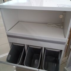 ★リユースのサカイ日立店★HJ7284  ダストボックス付き収納棚 ホワイト H113.5×D42.5×W76 クリーニング済み の画像