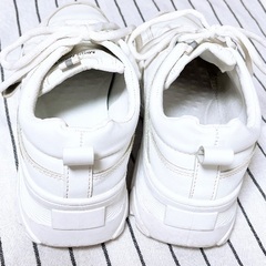 2回使用＊ホワイト厚底スニーカーの画像