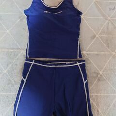 8月末まで新品【水着４点／ハーフパンツ×２】➕中古上下セット／女性用Ｍサイズの画像