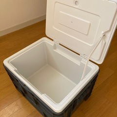 ロゴス　クーラーボックス　の画像
