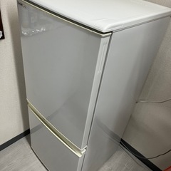 シャープ　SHARP 冷蔵庫の画像
