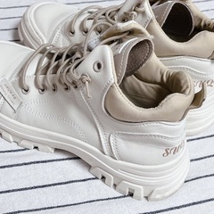 1回使用＊厚底スニーカーの画像