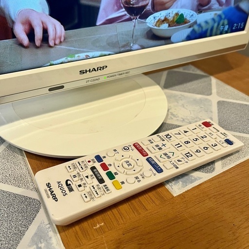 《売約済》【武蔵小山店】　シャープ　アクオス　AQUOS　2T-C22ADW 22型　22インチテレビ　液晶テレビ　白いテレビ　小型テレビ　サブテレビ　一人暮らし　寝室用　ゲーム用モニター　テレビ　SHARP　2018年製　地デジ　BS　CS　HDMI　リモコン　付き テレビ