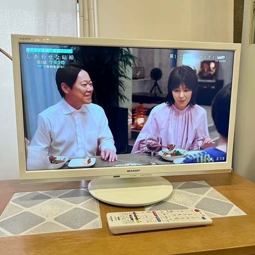 《売約済》【武蔵小山店】　シャープ　アクオス　AQUOS　2T-C22ADW 22型　22インチテレビ　液晶テレビ　白いテレビ　小型テレビ　サブテレビ　一人暮らし　寝室用　ゲーム用モニター　テレビ　SHARP　2018年製　地デジ　BS　CS　HDMI　リモコン　付き テレビ