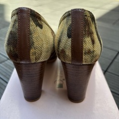 ダイアナパンプス　22.5cmの画像