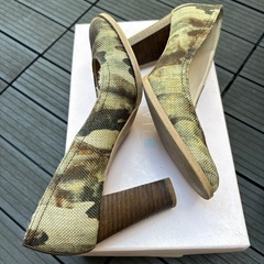 ダイアナパンプス　22.5cmの画像