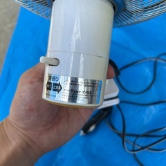 シガーソケット電源で動く扇風機の画像