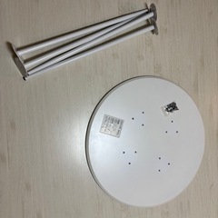 【取引完了】丸テーブル1台　チェア2脚　セットの画像
