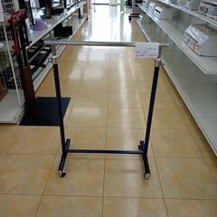 リユースのサカイ太田店★ジモティ割あり★  ハンガーラック ブル...