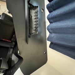 ゲーミングチェア(Bluetoothスピーカー付) デスクの画像