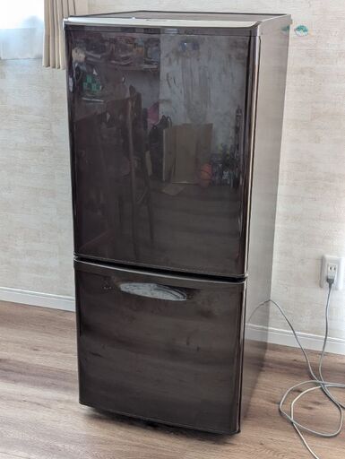 【Panasonic】 冷蔵庫 NR-B144W ダークブラウン Amazon.co.jp: パナソニック 138L 2ドア パーソナルタイプ