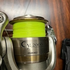 O2508-036 竿、リール、ハードケースセット 粋宝 1-450 cy.2000 磯竿1本2000番台リール1個ハードタイプセット さぁこれで木材港レッツゴー あれ？木材港って今釣って良い場所あったっけ？最近はマナー違反で釣れなくなる場所が増えてるので皆行く前より綺麗にを心がけようねの画像