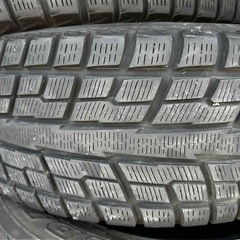 YOKOHAMA スタッドレス タイヤ 4本 215/65 R16 の画像