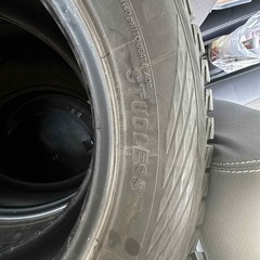 YOKOHAMA スタッドレス タイヤ 4本 215/65 R16 の画像