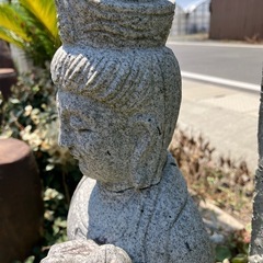 応募者多数に付き先約の方対応中、観音像2体の画像
