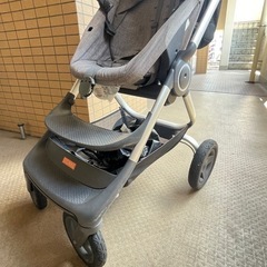 スイス　エルメス　ベビーカーの画像