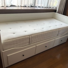 IKEAソファベッドお安く譲ります