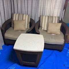 屋外屋内兼用人工ラタン調ガーデンファニチャー大理石テーブルセット