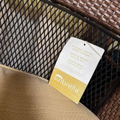 屋外屋内兼用人工ラタン調ガーデンファニチャー大理石テーブルセットの画像
