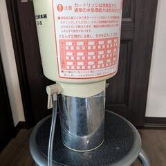 エステスチーマーに純水器とタオルスチーマー付きの画像