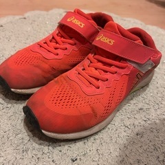 asics スニーカーの画像