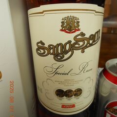 SangSon センソム タイ産　ラム酒　１L　４０％　∔　タイ産ビール　LEO 　３３０ｍL 　５％　1本の画像