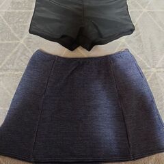 8月末まで新品【水着４点セット／Ｍサイズ】ブラックの画像