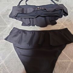 8月末まで新品【水着４点セット／Ｍサイズ】ブラックの画像