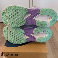 Asics 女の子用靴　19.5cmの画像