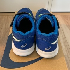 Asics 男の子用シューズ　19センチの画像