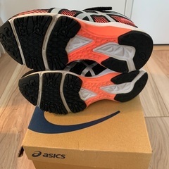 Asics 男の子用シューズ　19センチの画像