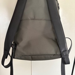 【HUAWEI Classic Backpack｜ダークグリーン／美品】の画像