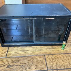 【無償でお譲りします】木製のCDラック（CDや書籍、小物類収納にどうぞ）の画像