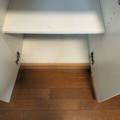 【8/3までの引取限定】食器棚の画像