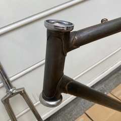 ロードバイク　フレーム　700c 塗装剥がし済みの画像