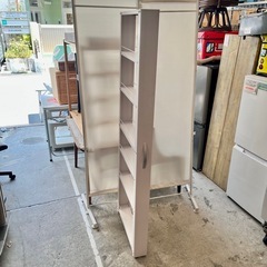 【武蔵小山店】　スリムワゴン　隙間収納　すきま収納　ストッカー　キャスター付き　収納棚　キッチンワゴン　サイドラック　白家具　ホワイトラック　細型ラック　洗面所収納　キッチン収納　省スペース　コンパクト収納　収納ワゴン　整理棚　収納家具　中古家具の画像