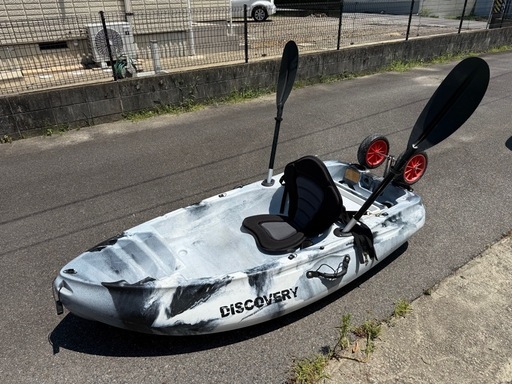 DISCOVERY カヤック グレー/ホワイト　ライジャケ、魚探付き