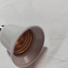口金変換アダプター　E17→E26の画像