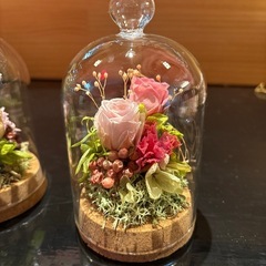 プリザーブドフラワー　ガラスドーム入の画像