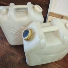 灯油タンク 水ポリタンクの画像
