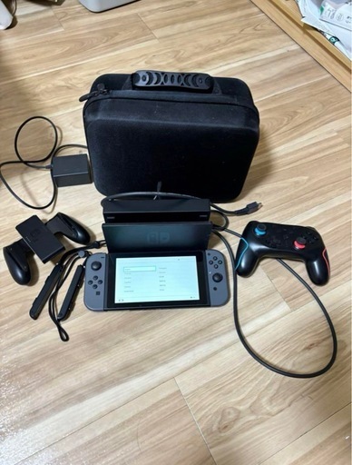 2*︎様 ニンテンドーSwitch 一式　バッテリー強化型 ニンテンドースイッチ バッテリー強化型 あつまれ どうぶつの森