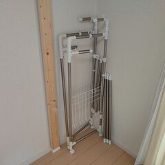 伸縮室内物干しの画像