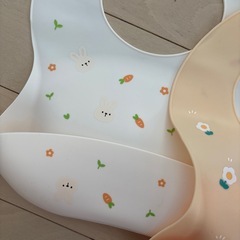 ベビー　シリコンエプロン　2枚の画像