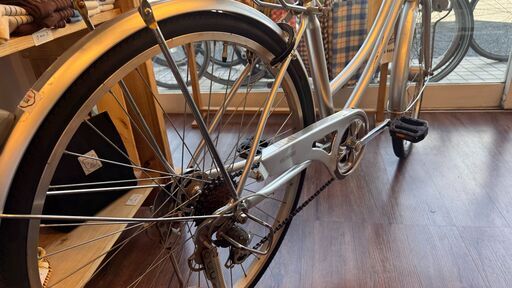 中古整備品 試乗できます 26インチオートライト、6段変速付き自転車