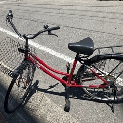 パンクしている自転車です。の画像
